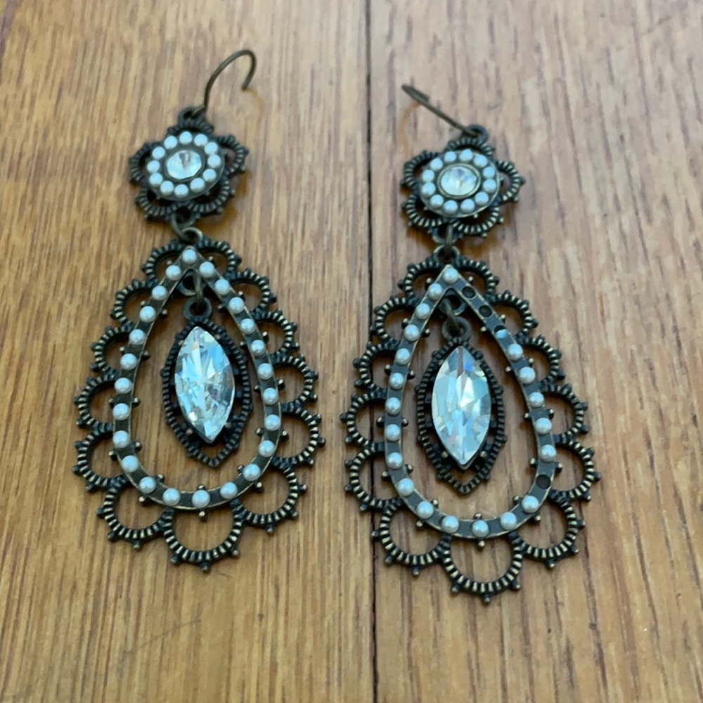 3/10⚡C+I beautiful earrings!